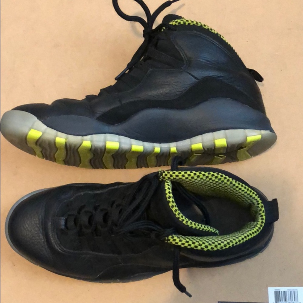 Air Jordan Retro 10 sneakers